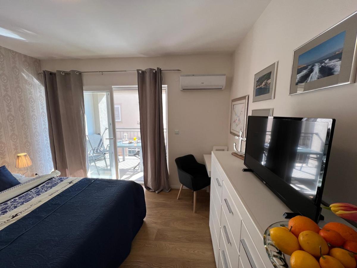 Studio Apartment Marina Mel Novi Vinodolski Exteriör bild