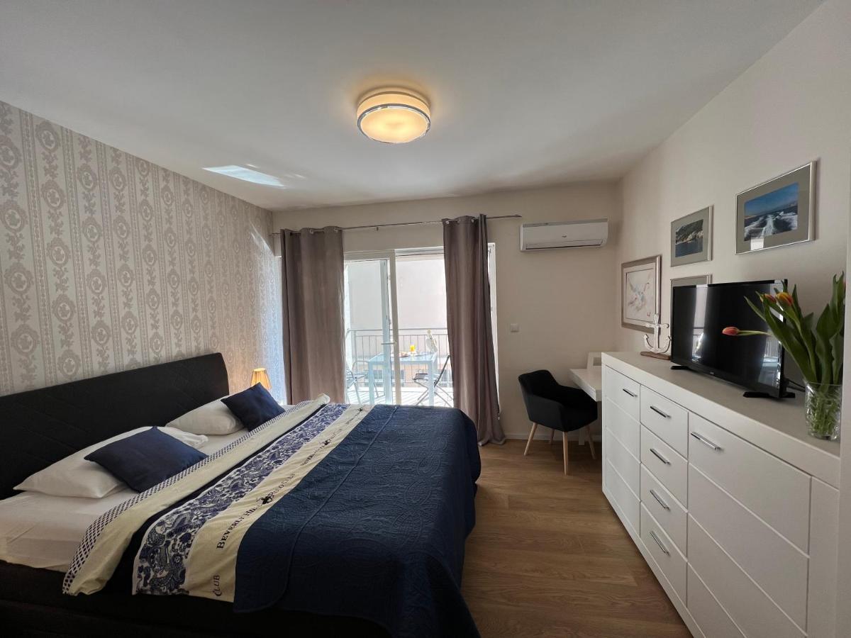 Studio Apartment Marina Mel Novi Vinodolski Exteriör bild